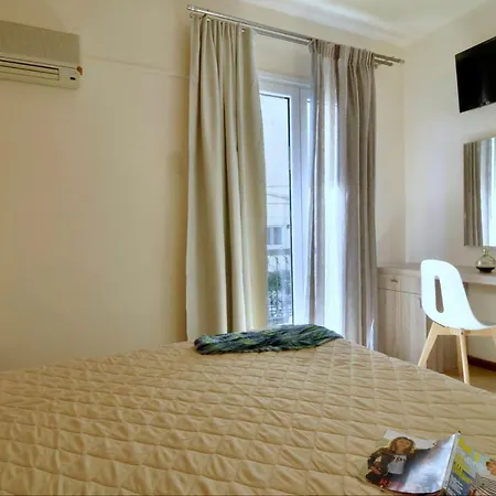 Orpheus Hotel *